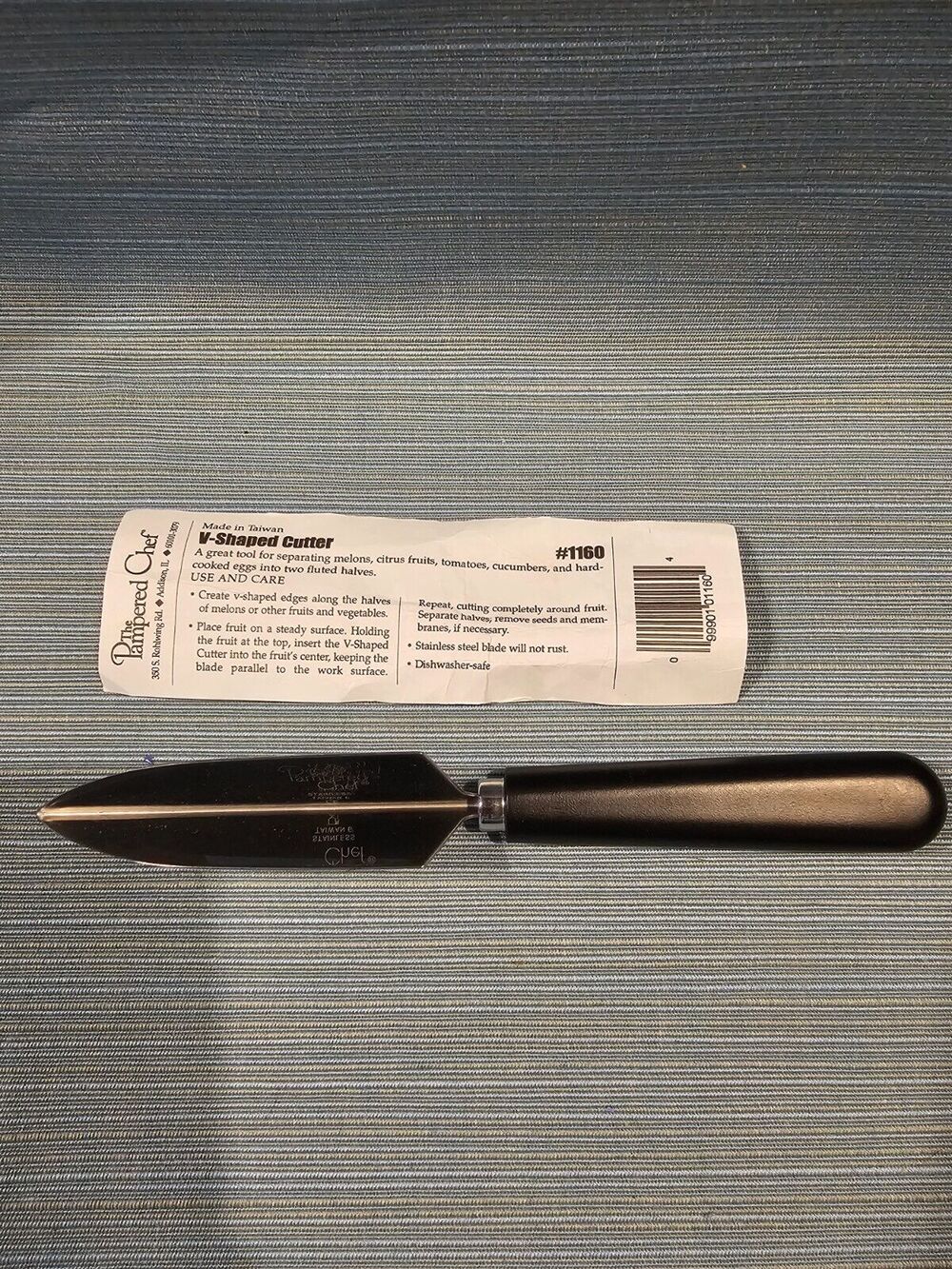 Pampered Chef V-Shaped Cutter #1160 NEW Fruits Vegetables Stainless Blade Knife